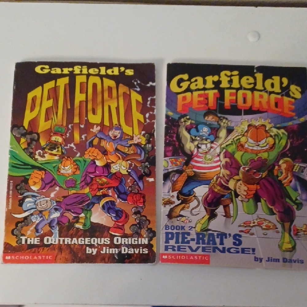 Garfield's Pet Force Book Set Of 2